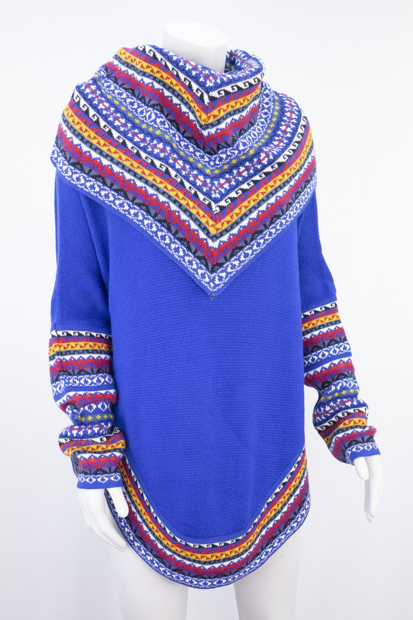Poncho avec manches et collet Tarjeta