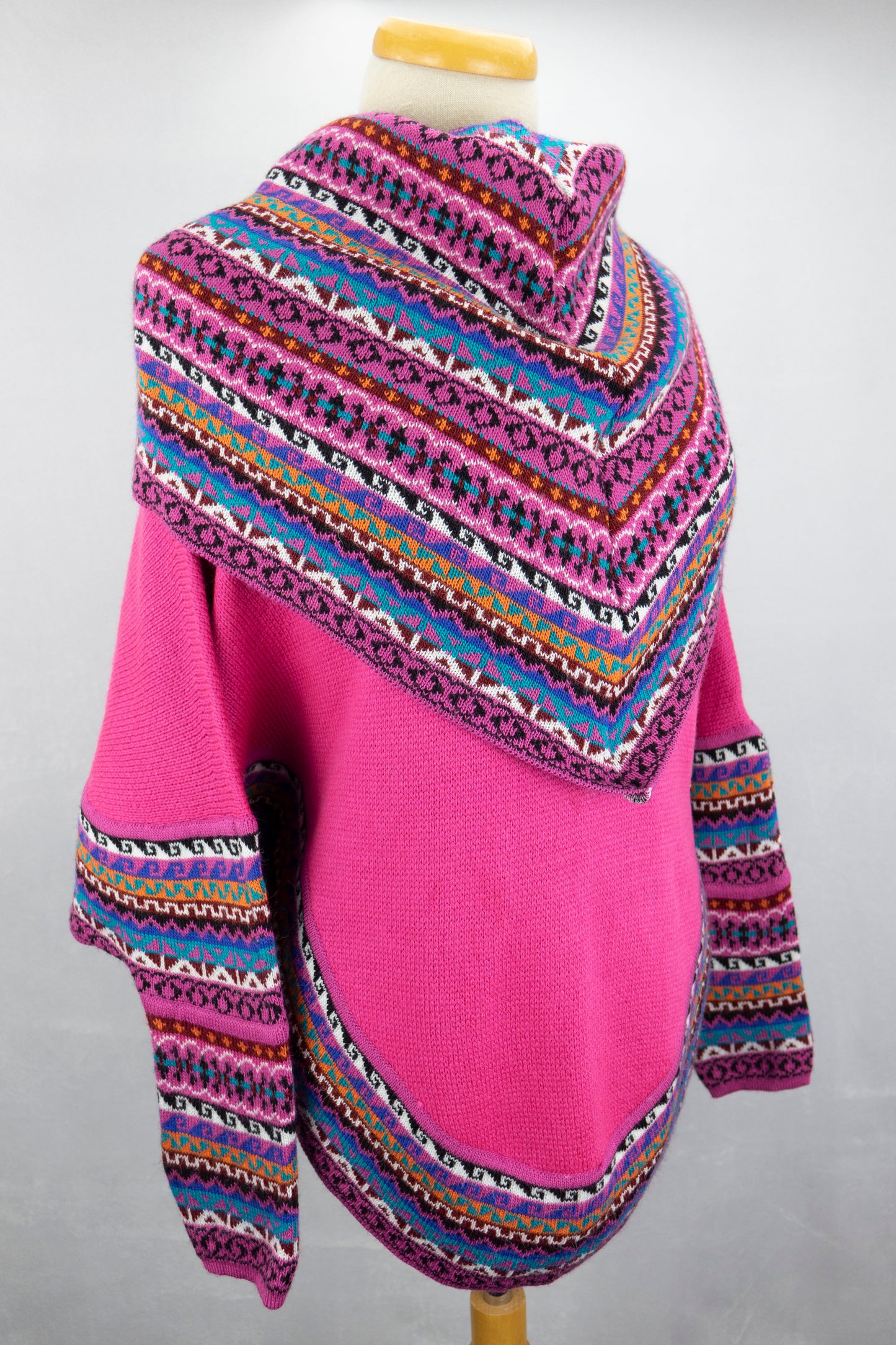 Poncho avec manches et collet Tarjeta