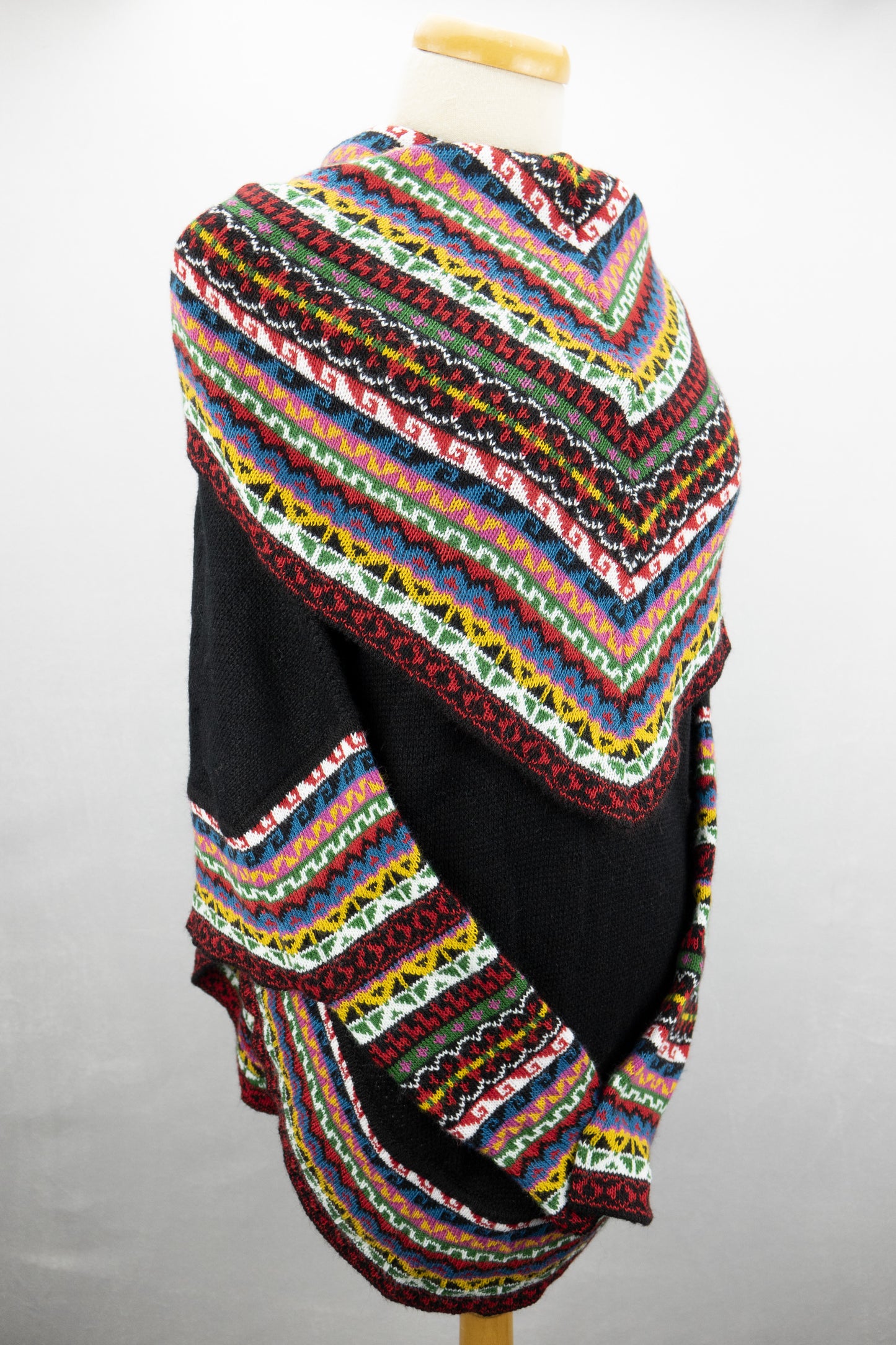 Poncho avec manches et collet Tarjeta