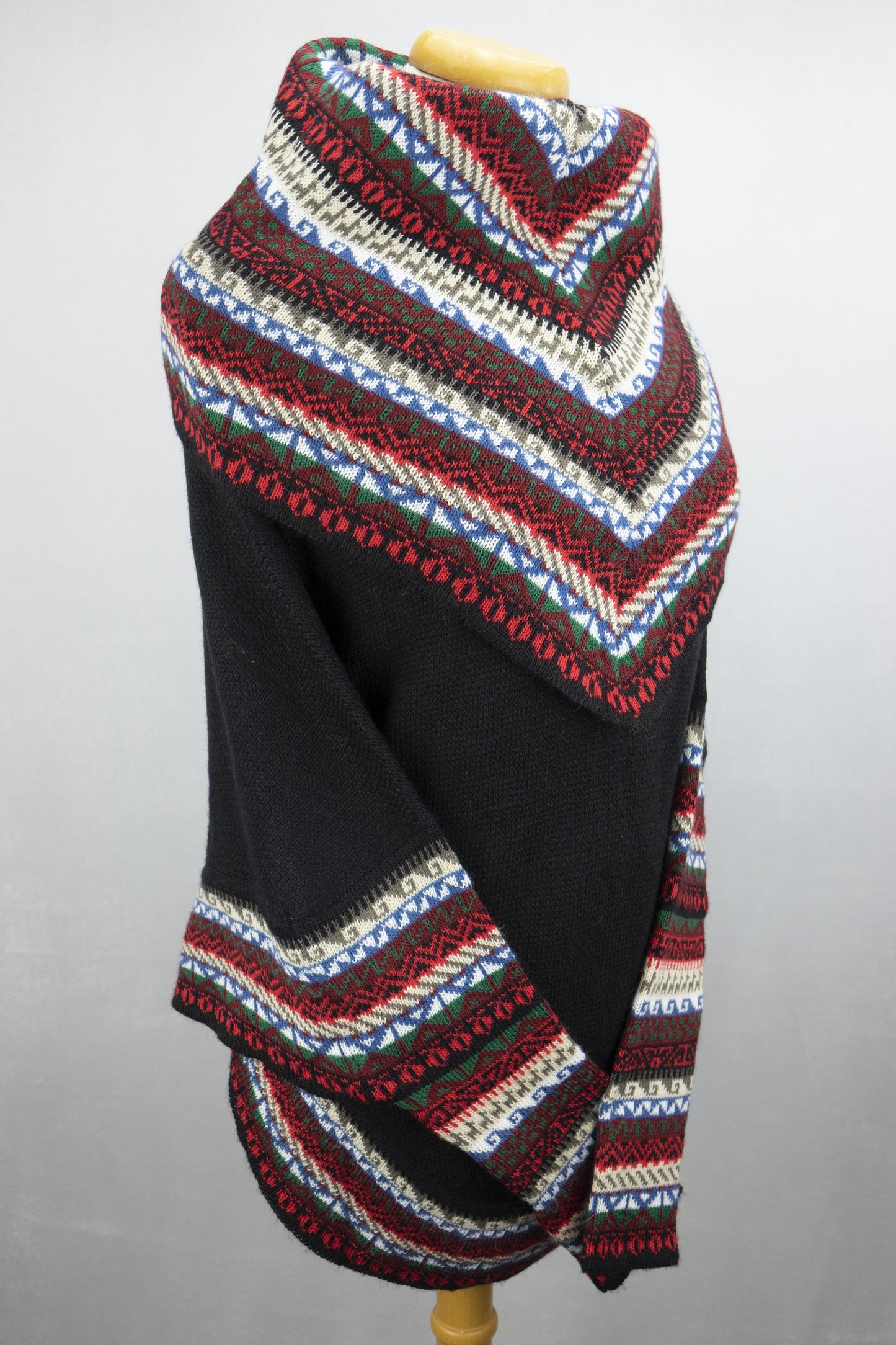 Poncho avec manches et collet Tarjeta