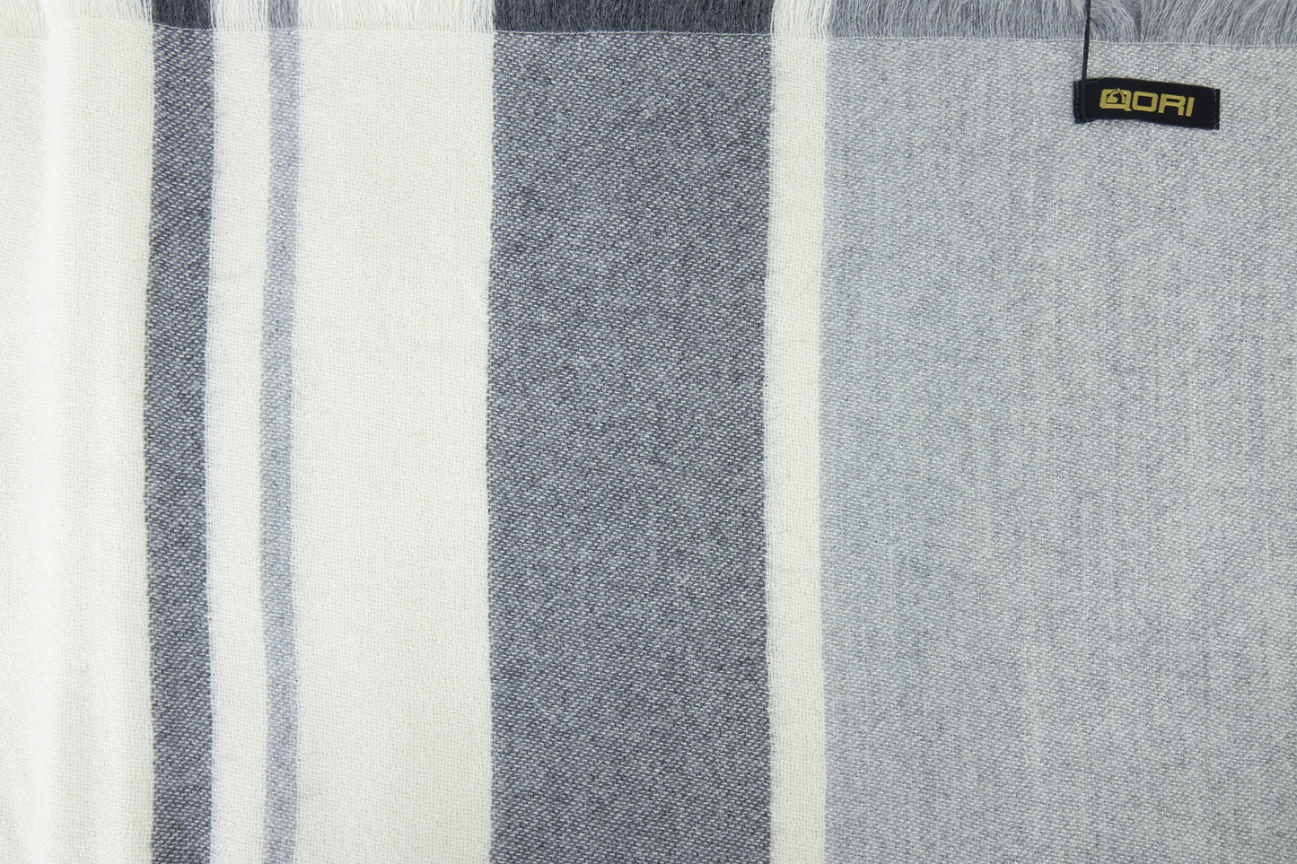 Couverture Nazca - Bébé alpaga