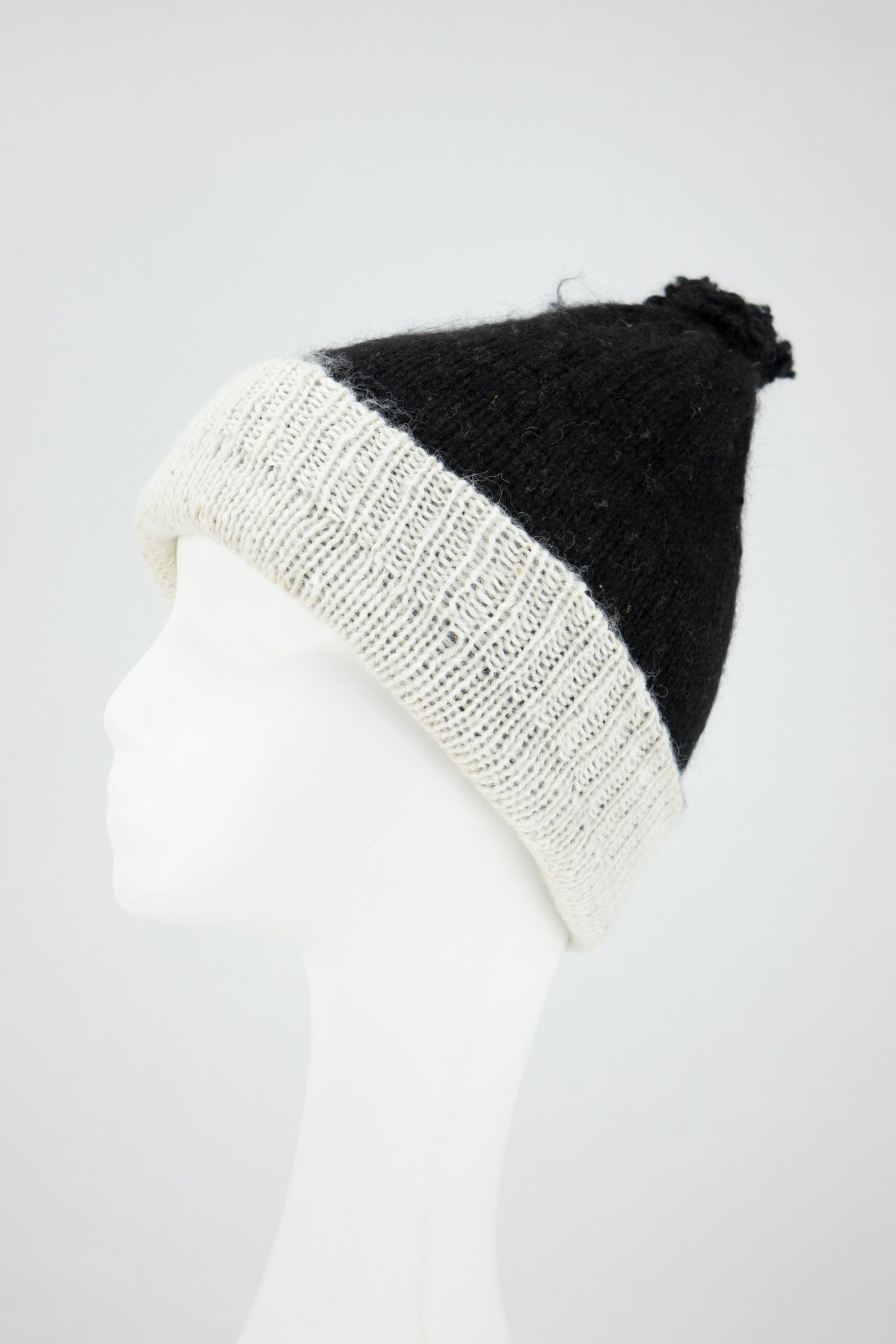 Tuque artisanale réversible avec pompon