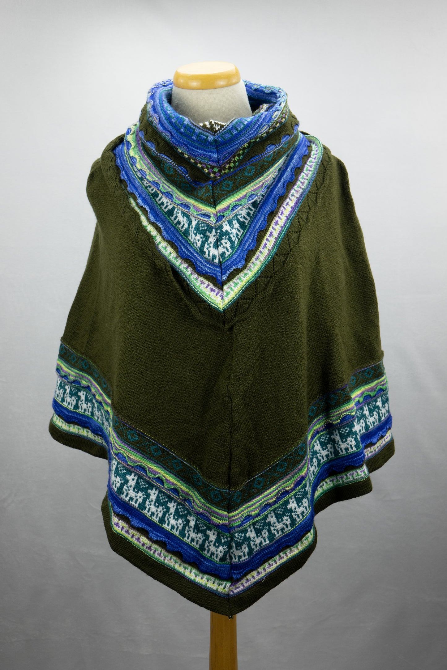 Ponchos avec collet bouffant